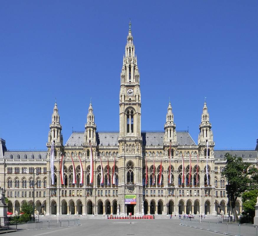 Rathaus_gerade.jpg